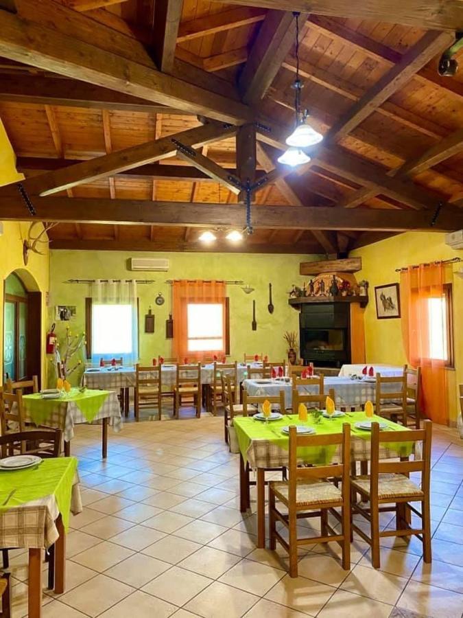 Agriturismo Su Niu Uta Buitenkant foto